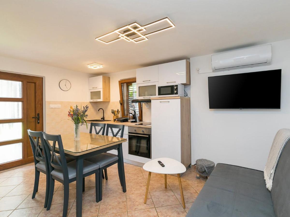 Apartman Lavanda New 2021 Poreč Exteriör bild