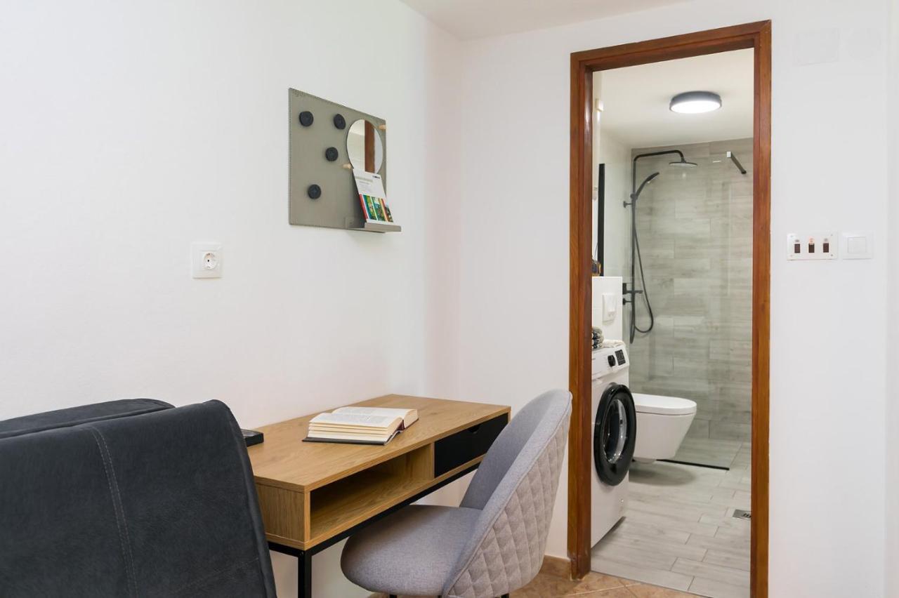 Apartman Lavanda New 2021 Poreč Exteriör bild